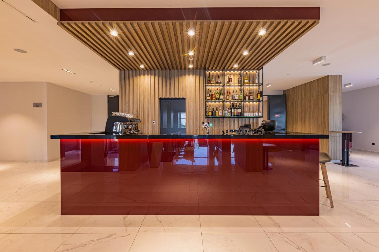 מטרפורד Avar Hotel מראה חיצוני תמונה