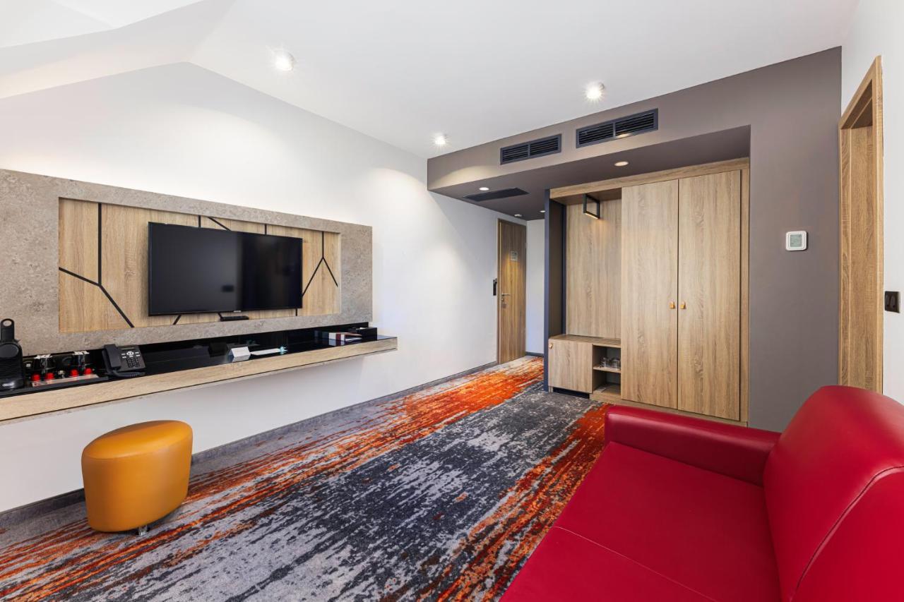 מטרפורד Avar Hotel מראה חיצוני תמונה