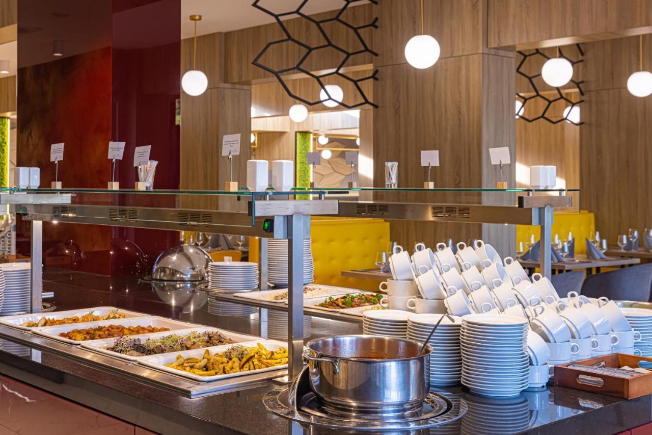 מטרפורד Avar Hotel מראה חיצוני תמונה